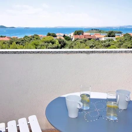 - Vrgada -appartement 50 M2 Avec Piscine Appartement