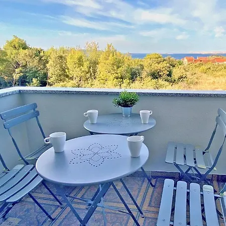 - Vrgada -appartement 50 M2 Avec Piscine