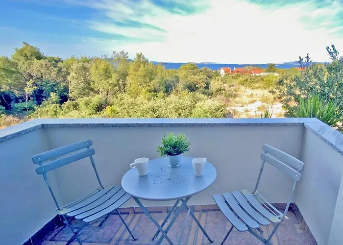 - Vrgada -appartement 50 M2 Avec Piscine Apartman Pakostane